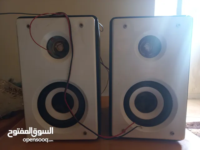 سماعات ستيريو منزلي ابيض