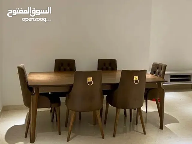 Dinning table for sale from Enza home طاولة طعام للبيع