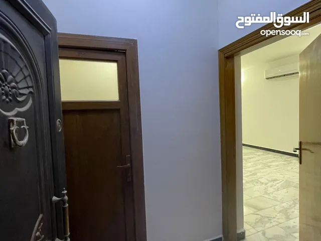 200 m2 4 Bedrooms Townhouse for Rent in Basra Al-Amal residential complex
