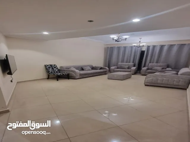 1700ft 3 Bedrooms Apartments for Rent in Ajman Al Naemiyah