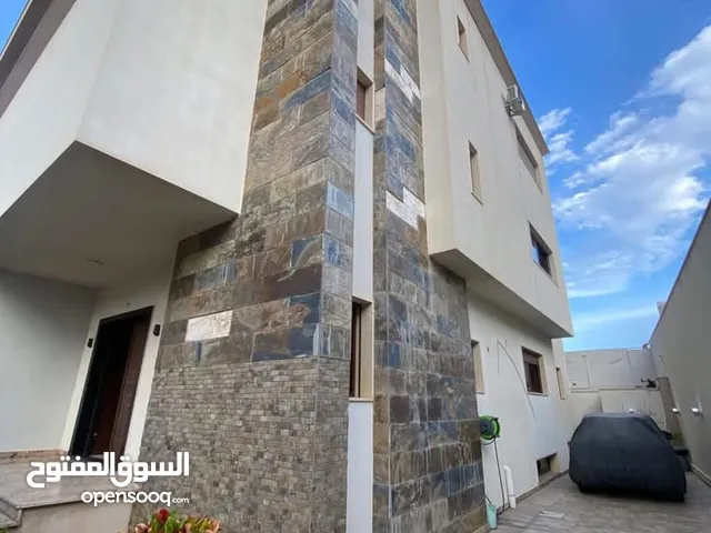 500 m2 More than 6 bedrooms Villa for Rent in Tripoli Bin Ashour
