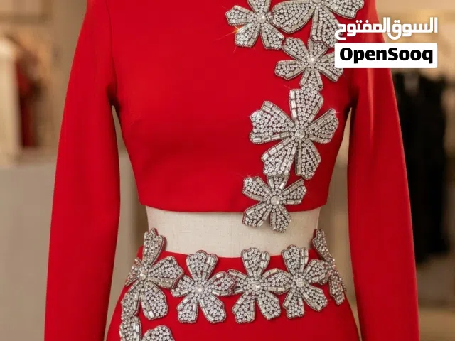 متوفرة ملابس جميلة للعيد و الأعراس بأسعار