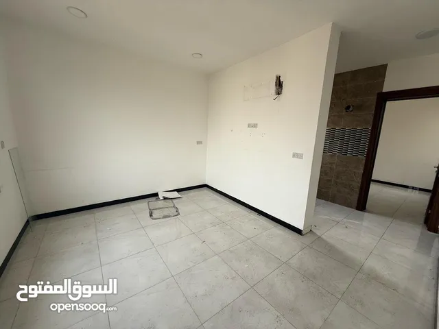 شقه غرفه وصاله طابق ثاني