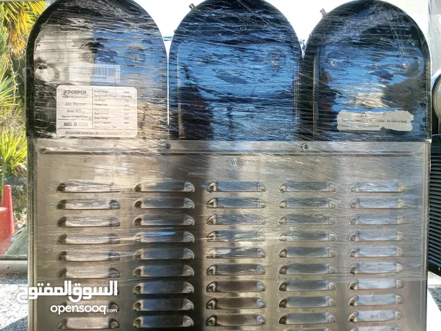 ماكنه سلاش دنبر المتخصصة استخدام شهرين بحاله الوكاله مع كامل اغراضها مع صندوقها