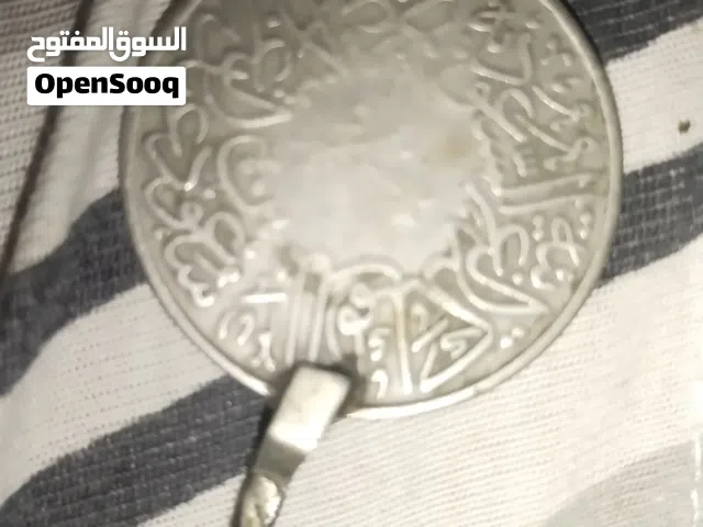 عمله فضيه سعوديه اثريه مدتها65سنه لبيع