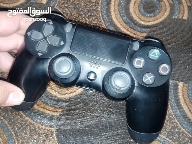 اغراض بلايستيشن 4 اقرأ الوصف