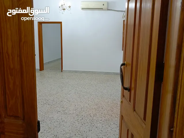 200 m2 4 Bedrooms Apartments for Rent in Tripoli Old Soar Road