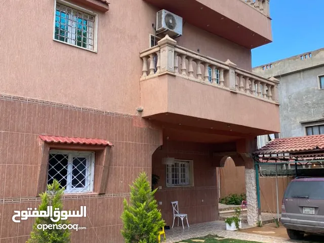 350 m2 5 Bedrooms Townhouse for Sale in Tripoli Al-Najila