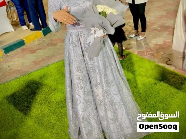 فستان سواريه شيگ جدا / فستان خطوبة للبيع