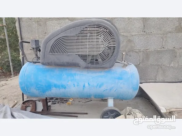 كمبريسر هواء إيطالي نظيف