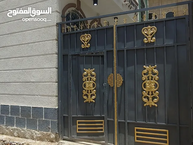 80 m2 3 Bedrooms Townhouse for Sale in Sana'a Shamlan