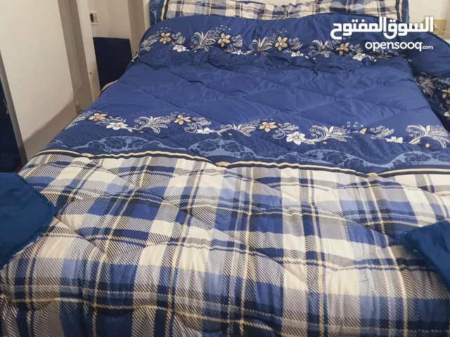 غرفة نوم رهيبه استعمال خفيف أقل من سنه السعر قابل للتفاوض