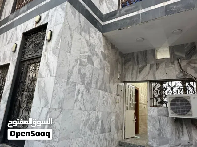 120 m2 3 Bedrooms Villa for Rent in Basra Mnawi Basha