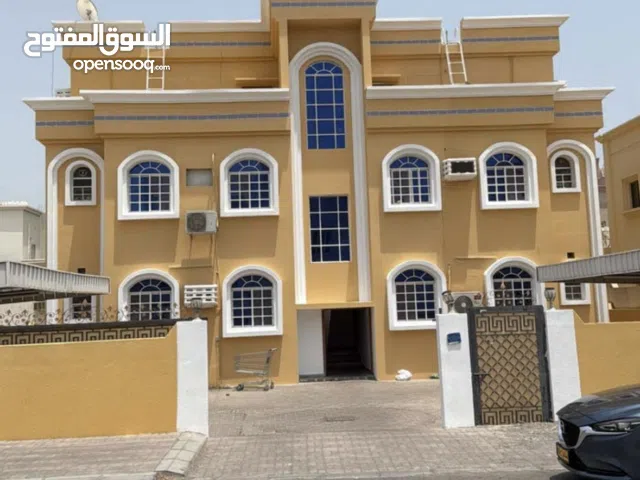 80 m2 3 Bedrooms Apartments for Rent in Muscat Al Khoud