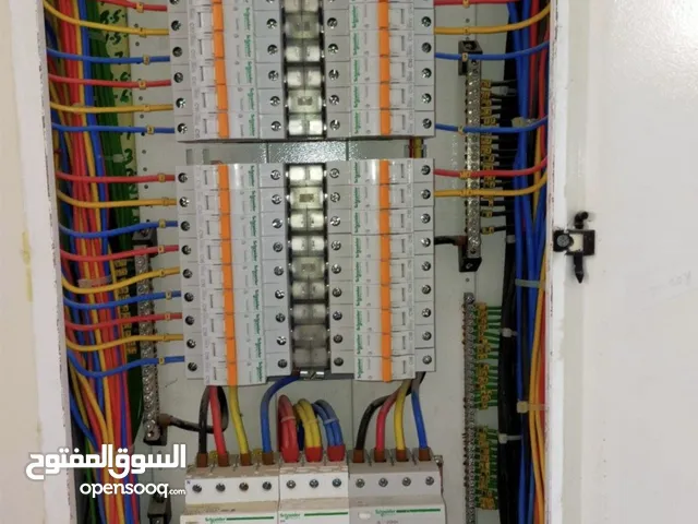 مقاول كهربائي جميع مناطق الكويت  صيانه تأسيس تشطيب خبره فى تنفيذ المخطط فنى كهربا مقاول كهربائي
