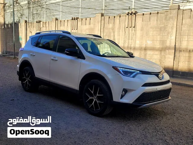 2018 تويوتا راف فور SE