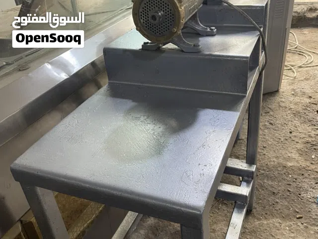 ماكينة لحمة 32 ماكينة فرم لحمه قياس 32 ماكنة راس تشيكي ماتور 3 حصان بحالة ممتازه ماكنة لحمة لحوم