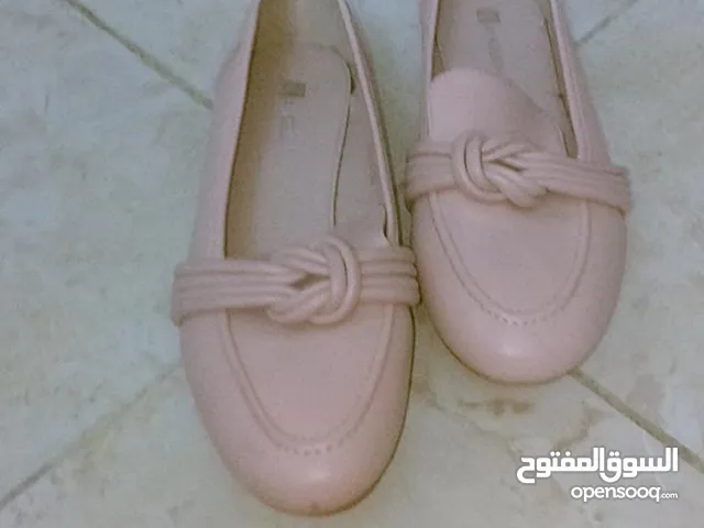 Pink Comfort Shoes in Baghdad