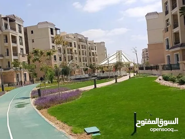 شقه للبيع استلام فوري في اميز موقع في القاهره الجديده في كمبوند سراي بمساحه 170م 3 غرفه / 3 حمام