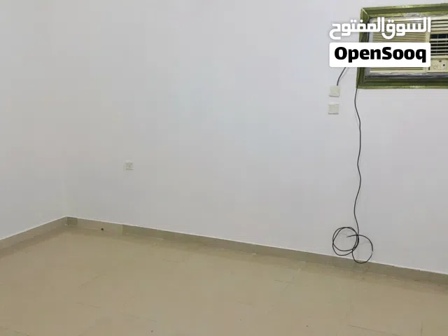 استوديو للايجار بالغرافة / studio for rent in Gharrafah