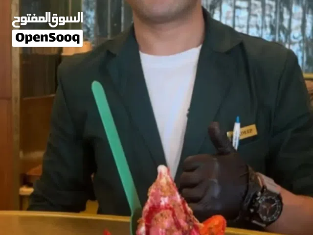 مطلوب  كلب تبني مع اغرضه