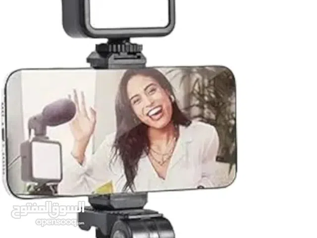 حمالة موبايل و مايك بث مباشر مكبر صوت  وصافي اضاءه استوديو 3 مستويات  ريموت سيلفي تصوير من بعيد  سوت
