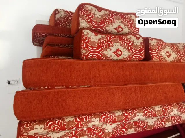 جلسة عربية للبيع