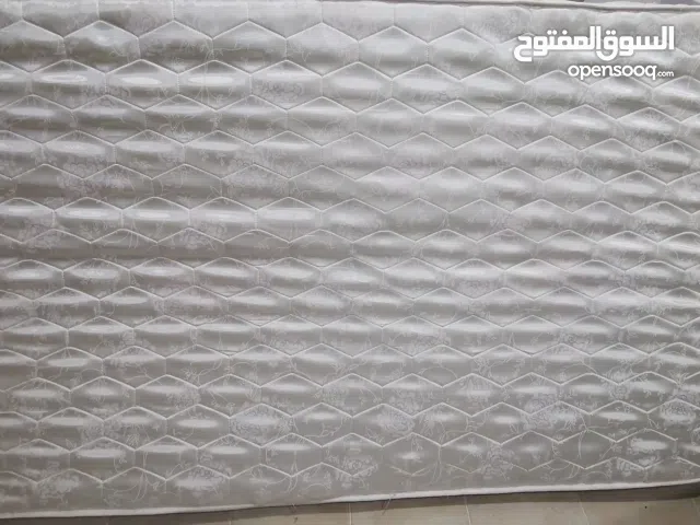 فراش ابيض ممتاز