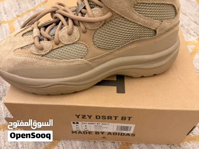 Yeezy 350v2 , Yeezy dsrt BT , Nike