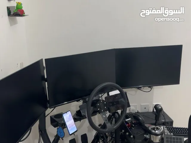 قاعده 3 شاشات جديدة مع 3 شاشات 32 انش 60 فريم