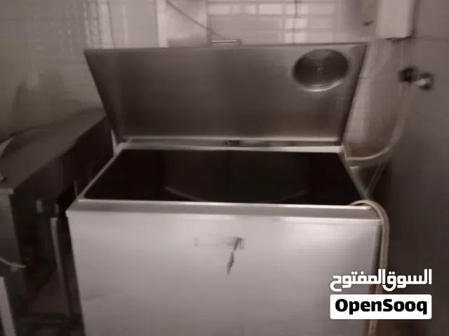 غلايه حليب ايطاليه زائد ثلاجه عرض ديلي 2 م + شويه عدد للبيع