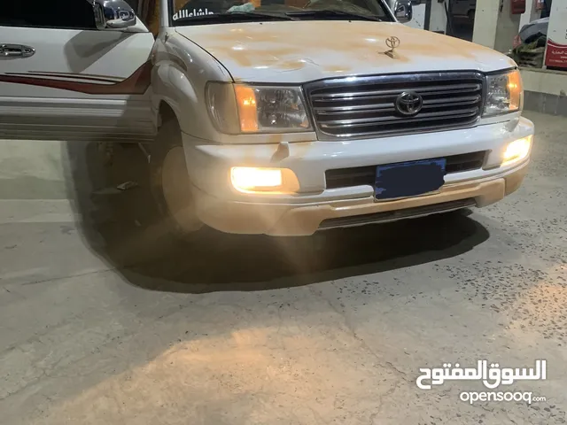 Toyota Land Cruiser GXR in Sana'a