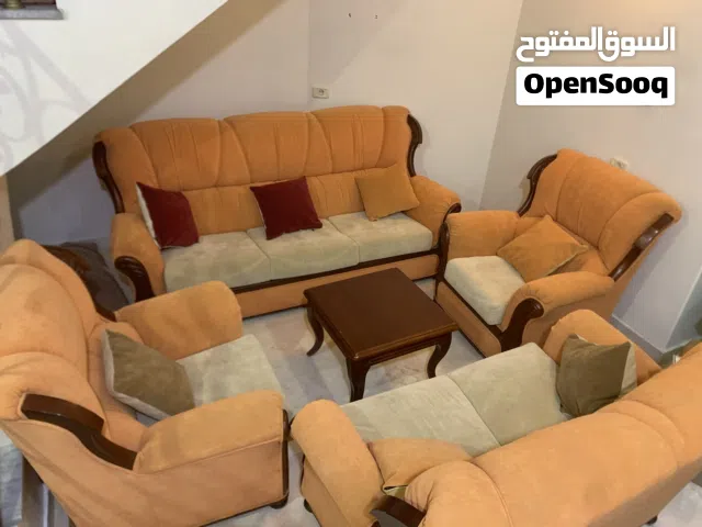 مجموعة اثاث للبيع الموقع طرابلس