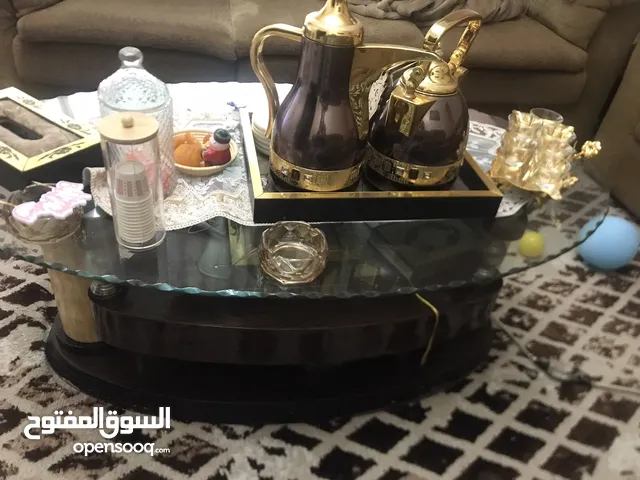 طاولات غرفه ضيوف او غرفه معيشه