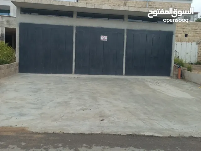 مخازن الايجار  عشارع رئيسي. موقع جفنا مقابل مفرق الغاز