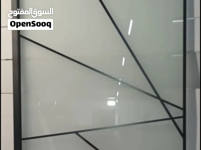 حاجز دوش زجاجي استعمال نضيف جداً بحكم جديد