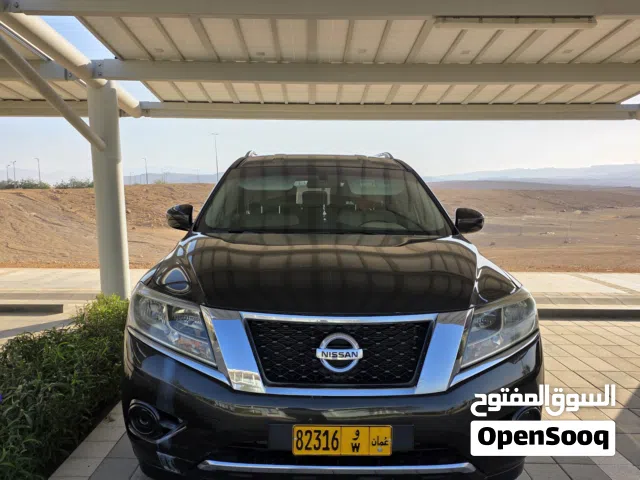2016 Nissan Pathfinder SUV for Sale - GCC Specs, 7 Seats, Good Condition