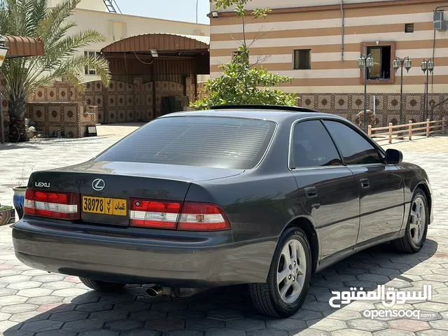 Lexus ES 2000 in Al Batinah