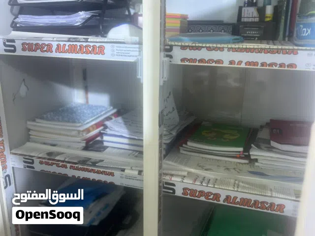 خزانه المنيوم مكونه من 4رفوف