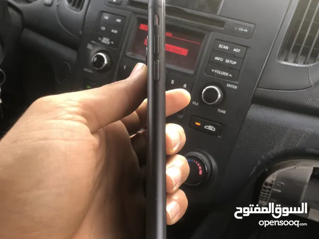 Apple iPhone 11 128 GB in Tripoli