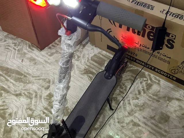 سكوتر شبه جديد ونضيف بمعنى الكلمه