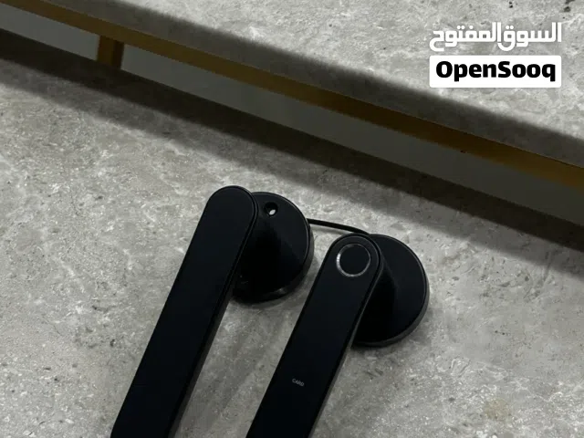 قفل الباب الذكي