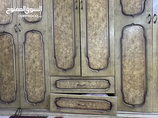 دولاب ملابس 6ابواب بحاله ممتازه بسعر 350فقط