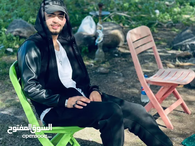الي بقدر يفيدني بشغلل بأربد ما يقصر