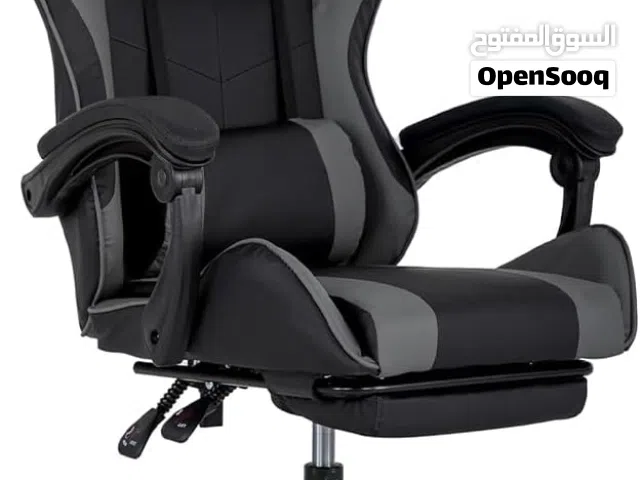 كرسي مريح بظهر مرتفع مع مسند قدم ومسند ذراع قابلين للتعديل