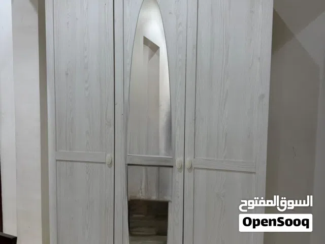 كبت ملابس ( خزانه )