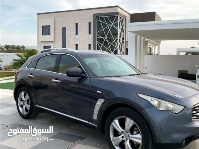 Used Infiniti FX35 in Al Dhahirah