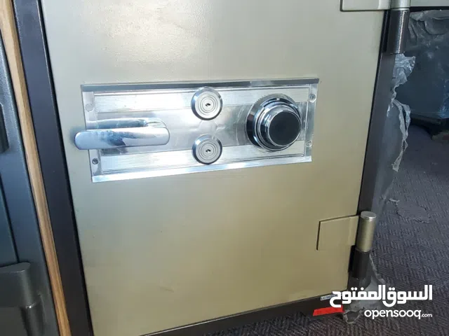 خزنه نقود ومجوهرات