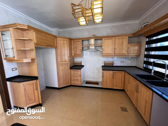 6500 m2 3 Bedrooms Apartments for Rent in Amman Tla' Ali