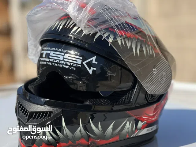 خوذه نوعيه ممتازه للبيع غير مستخدمه